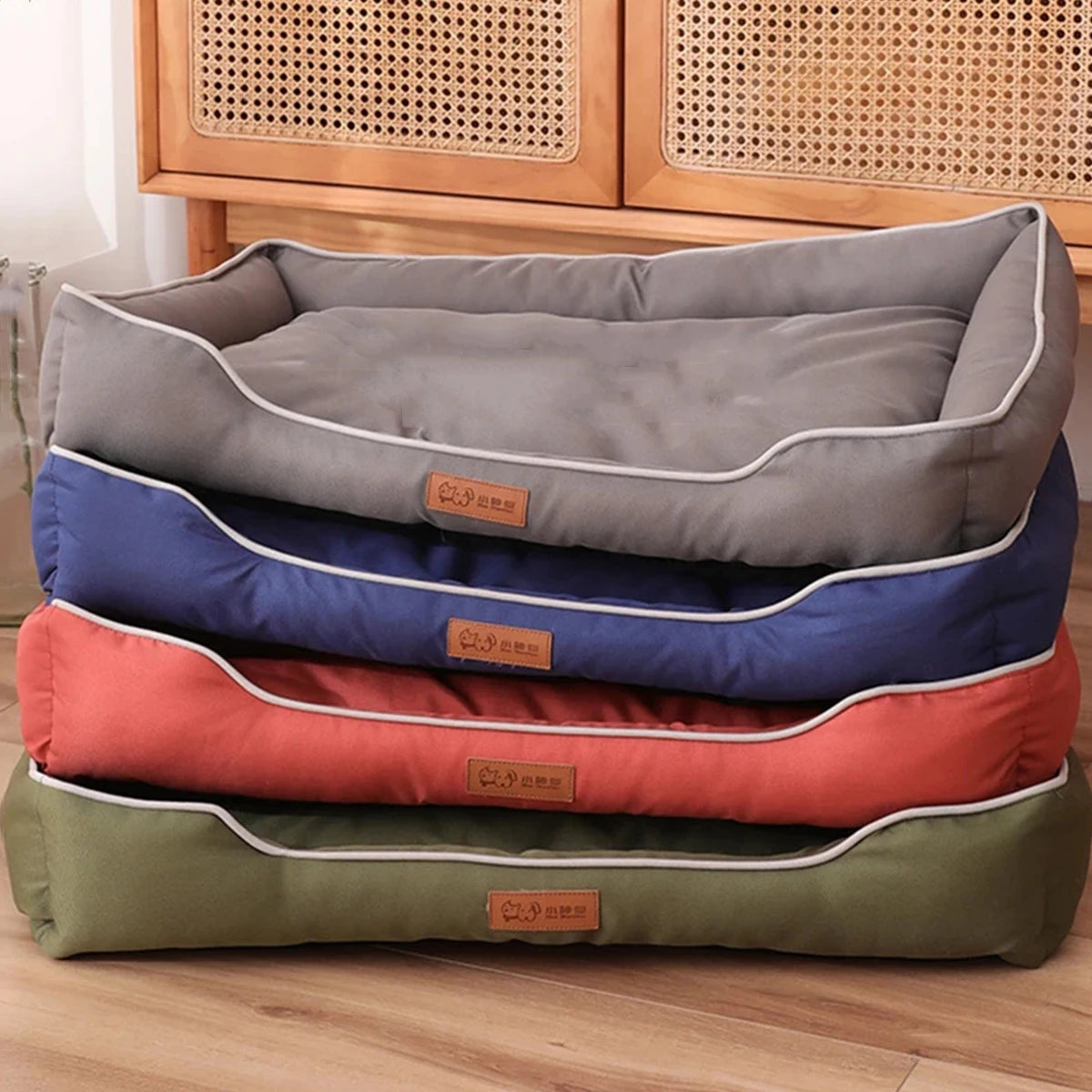 AURABASE /All Season Square Luxury Pet Bed, Bite-Resistant and Waterproof