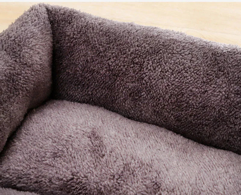 AURABASE - Plush Dog Bed for Large, Medium and Small Dogs, Non-Slip and Bite-Resistant Pet Sleeping Mat.